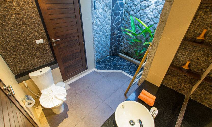 Tulip Pool Villa