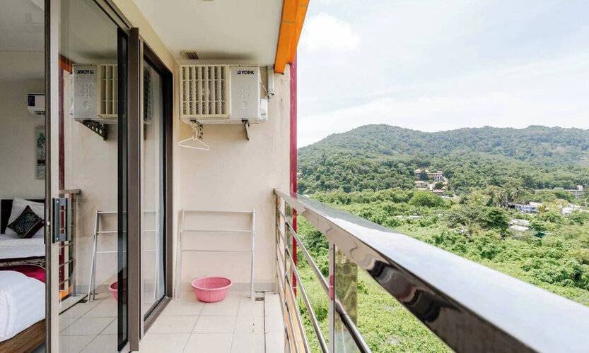 Naiharn Pearl Condo Hotel By Villacarte