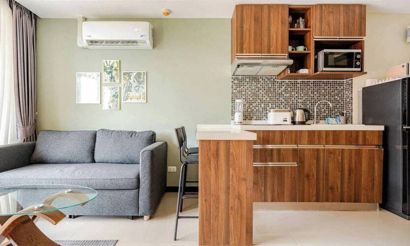 Naiharn Pearl Condo Hotel By Villacarte