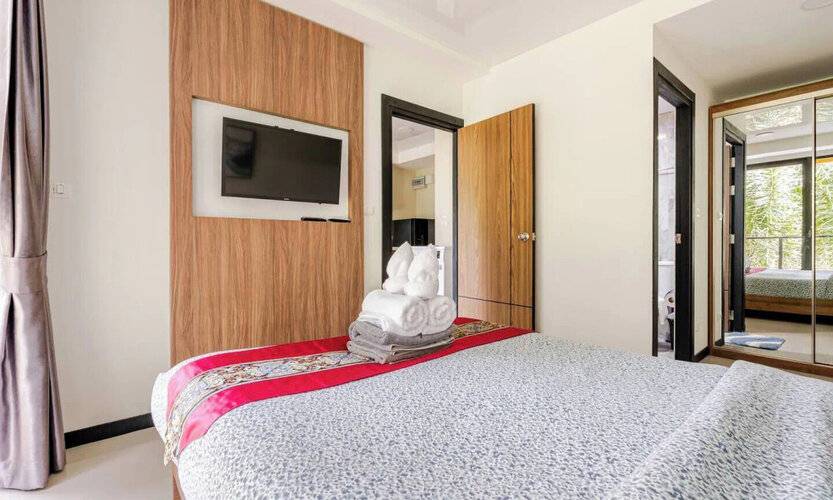 Naiharn Pearl Condo Hotel By Villacarte