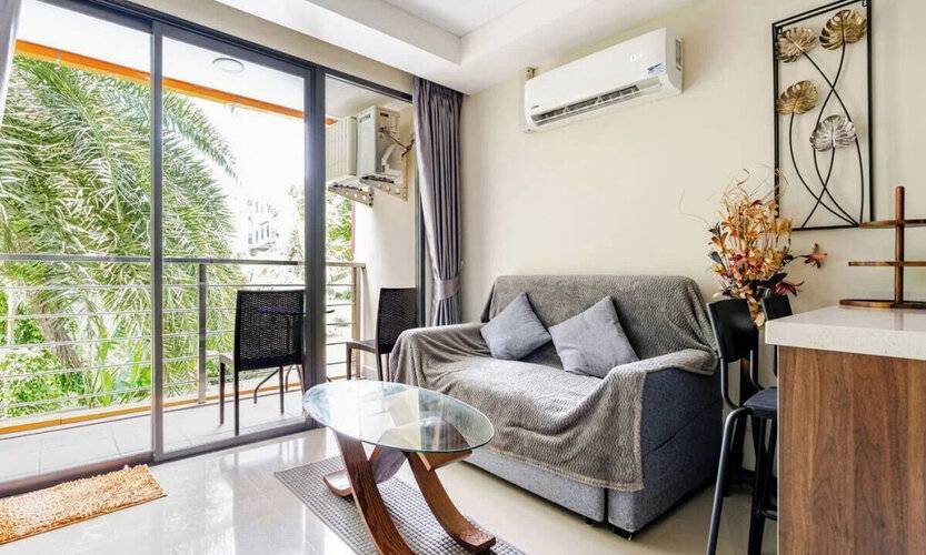 Naiharn Pearl Condo Hotel By Villacarte