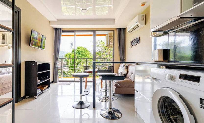 Naiharn Pearl Condo Hotel By Villacarte