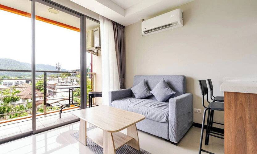 Naiharn Pearl Condo Hotel By Villacarte