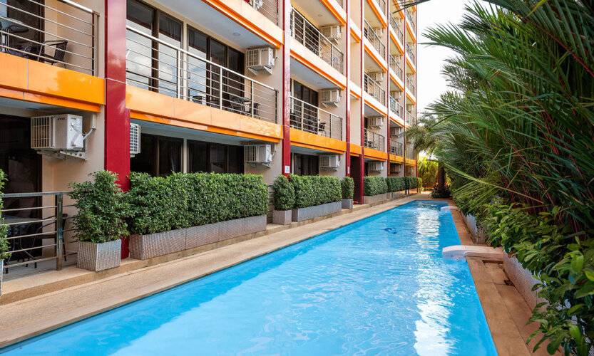 Naiharn Pearl Condo Hotel By Villacarte