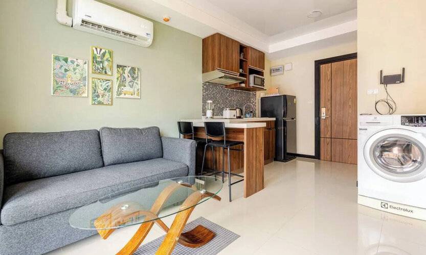 Naiharn Pearl Condo Hotel By Villacarte