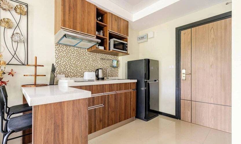 Naiharn Pearl Condo Hotel By Villacarte