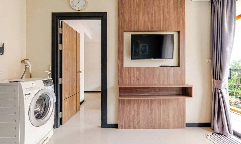 Naiharn Pearl Condo Hotel By Villacarte