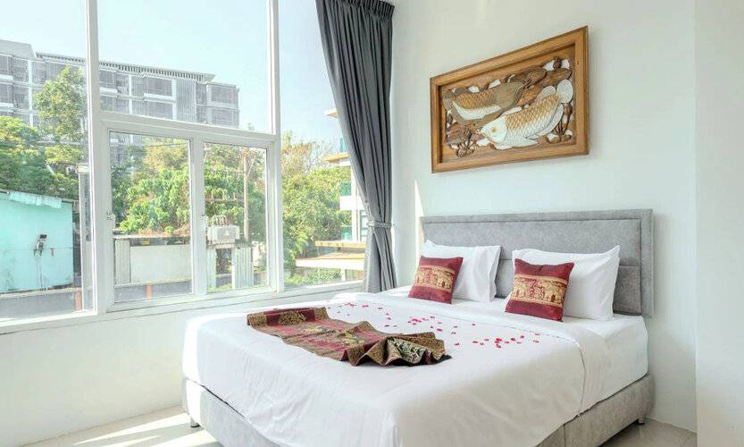 Golden Manora Hotel Bangtao Beach