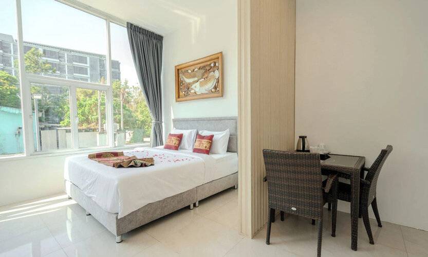 Golden Manora Hotel Bangtao Beach