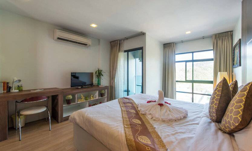 Golden Manora Hotel Bangtao Beach