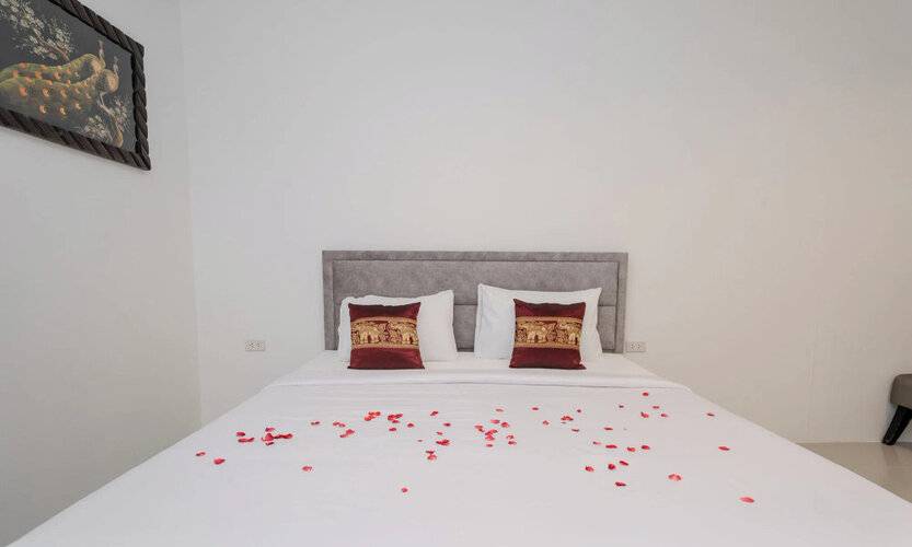 Golden Manora Hotel Bangtao Beach