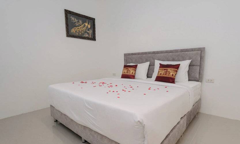 Golden Manora Hotel Bangtao Beach