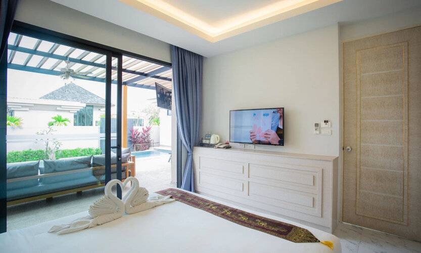 Gold Chariot Pool Villa