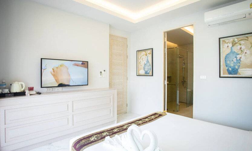 Gold Chariot Pool Villa