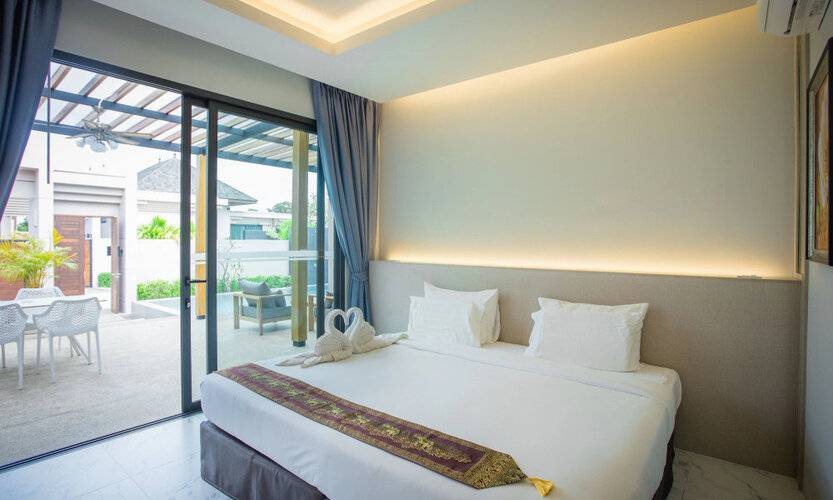 Gold Chariot Pool Villa