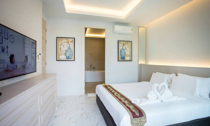 Gold Chariot Pool Villa