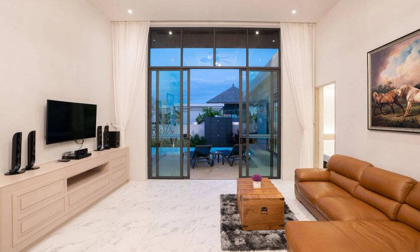 Gold Chariot Pool Villa