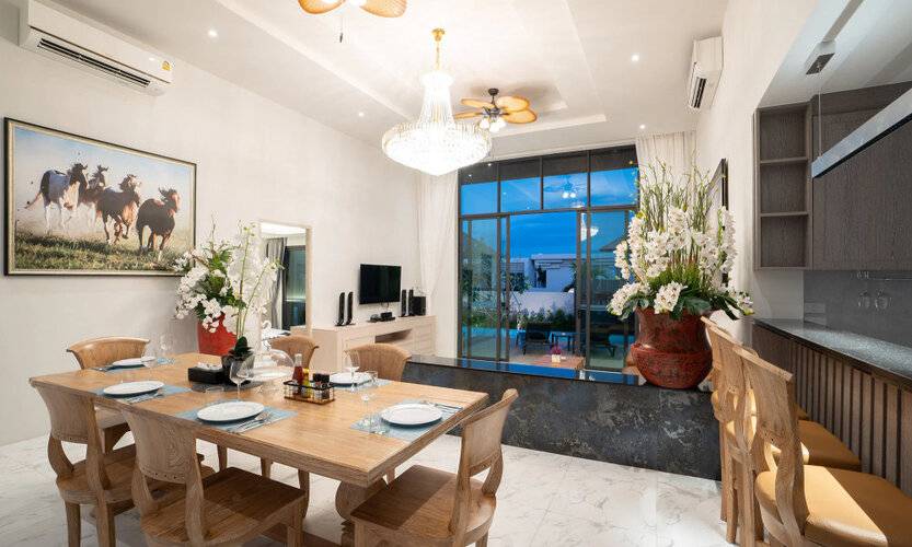 Gold Chariot Pool Villa