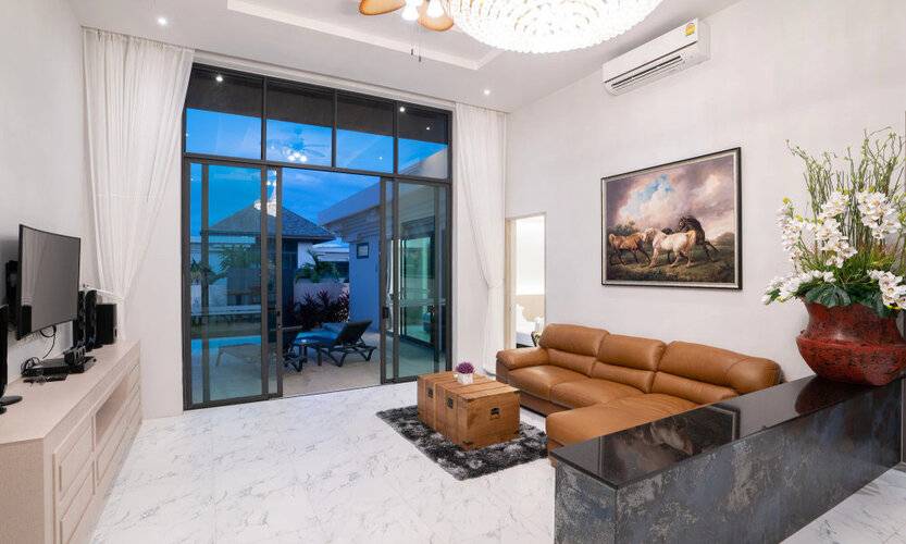 Gold Chariot Pool Villa