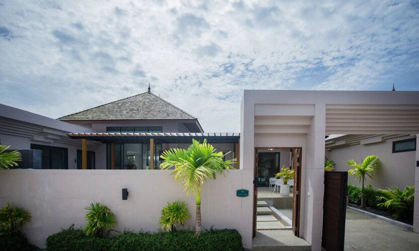 Gold Chariot Pool Villa