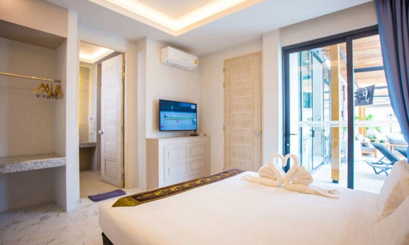 Gold Chariot Pool Villa