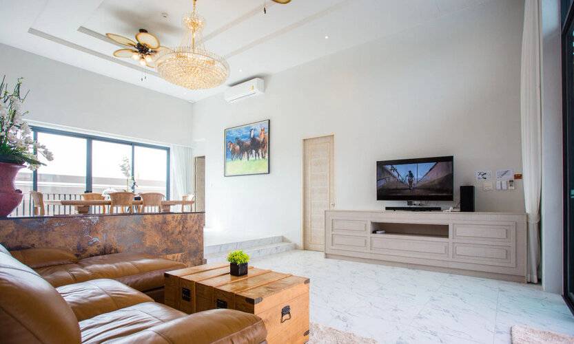 Gold Chariot Pool Villa