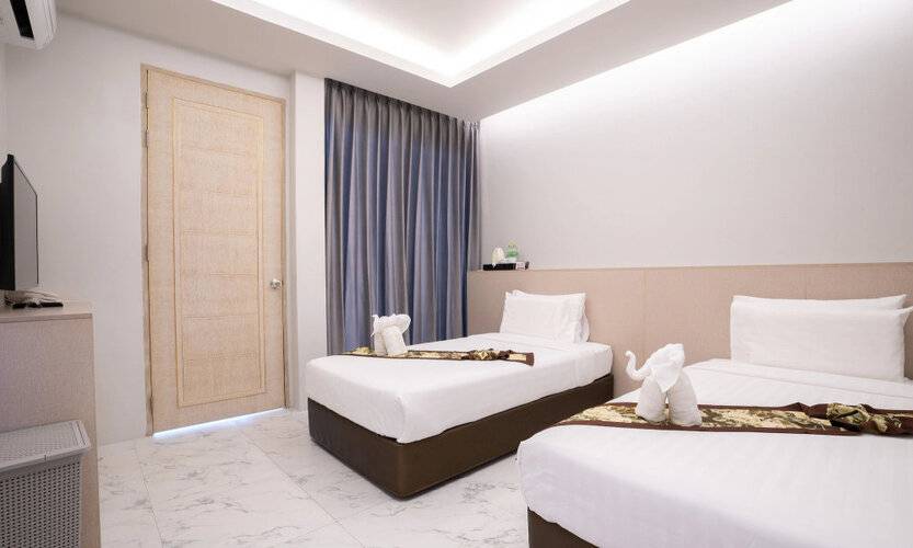 Gold Chariot Pool Villa