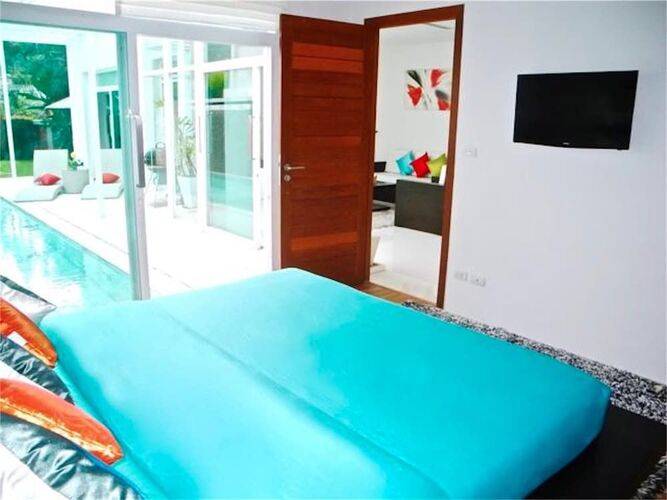 Skylight 2 Bedrooms Villa In Kamala