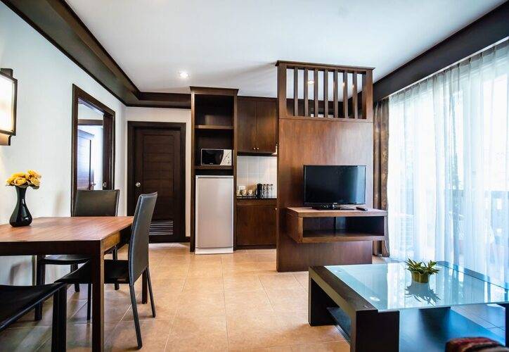 Ratana Hotel Chalong