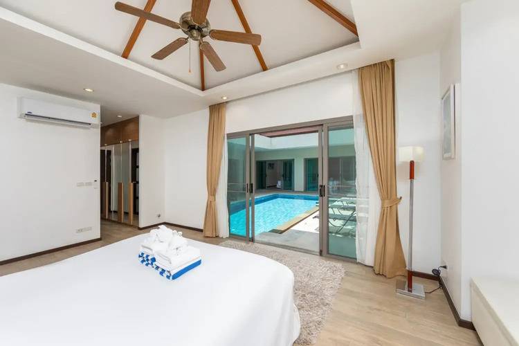 Вилла Nai Harn Pool Villa Bond