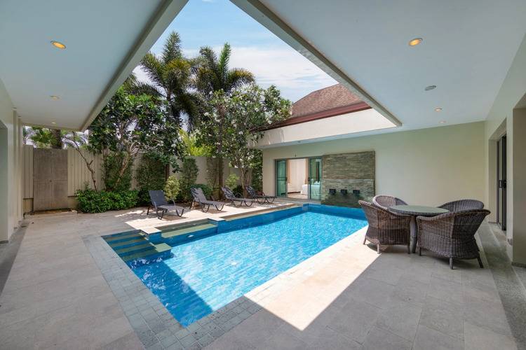 Вилла Nai Harn Pool Villa Bond