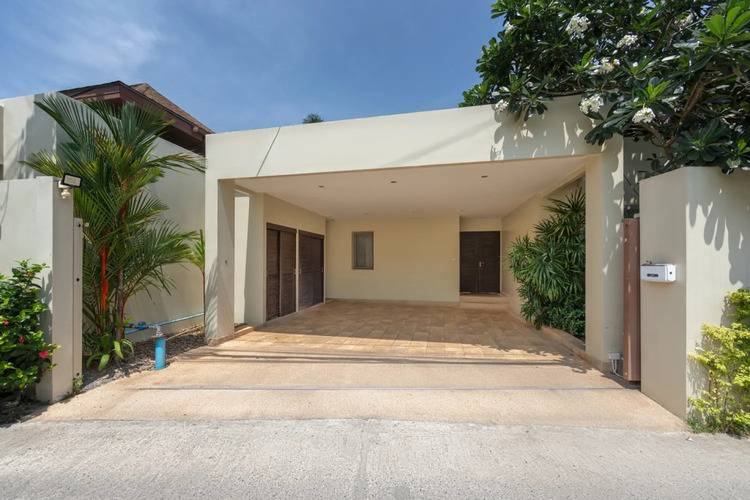 Вилла Nai Harn Pool Villa Bond