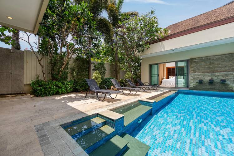Вилла Nai Harn Pool Villa Bond