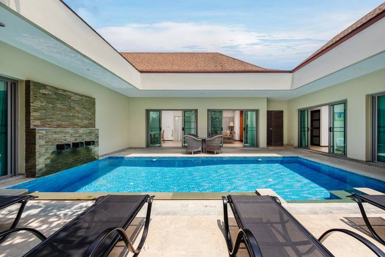 Вилла Nai Harn Pool Villa Bond