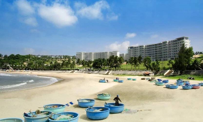 Full Moon Beach