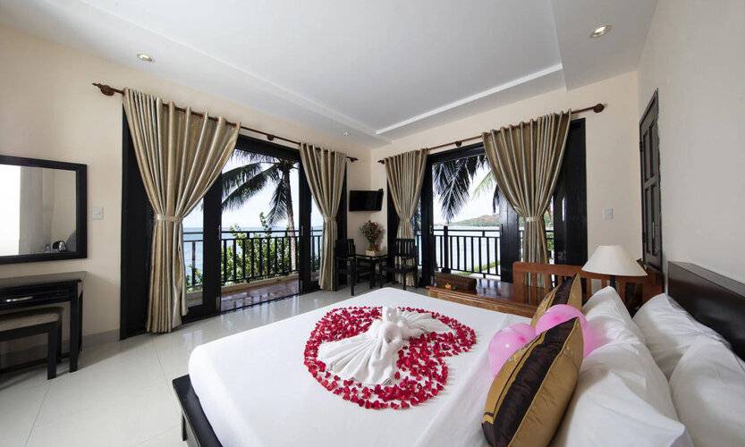 Hon Rom 1 Resort