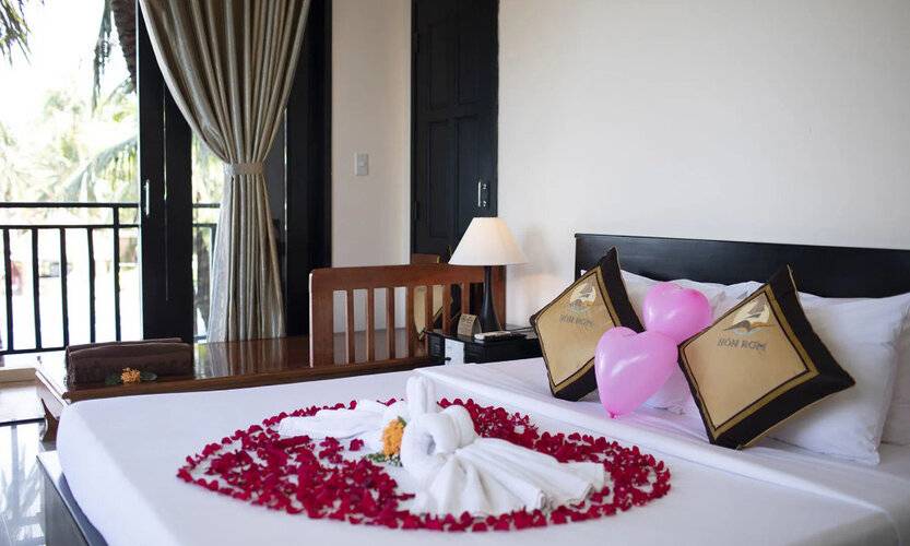Hon Rom 1 Resort