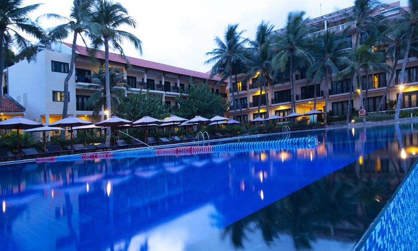 Hon Rom 1 Resort