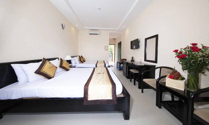 Hon Rom 1 Resort
