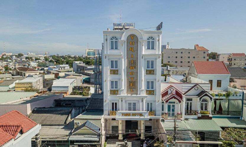 Yurii Hotel