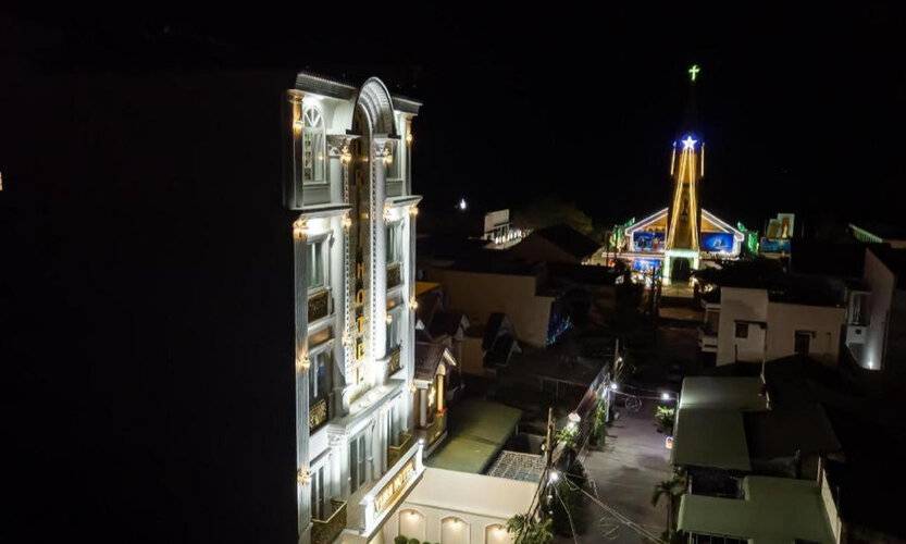 Yurii Hotel