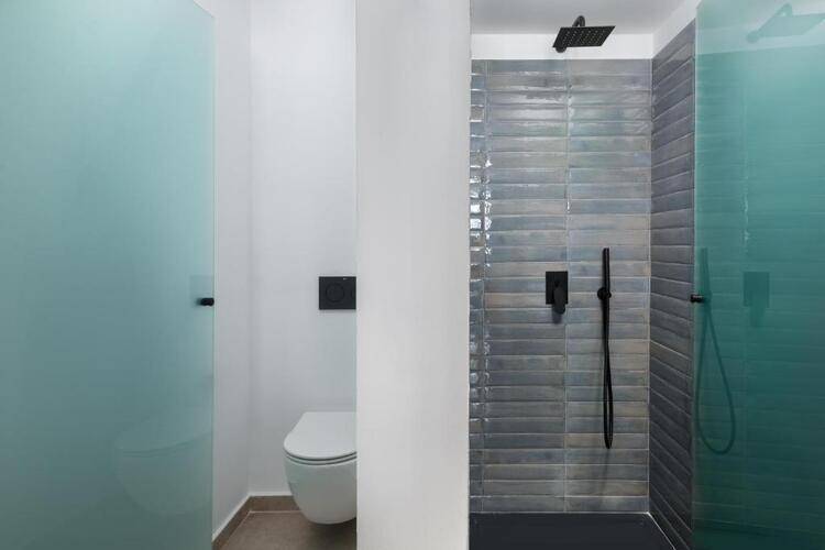 Paralos Rodos Lifestyle