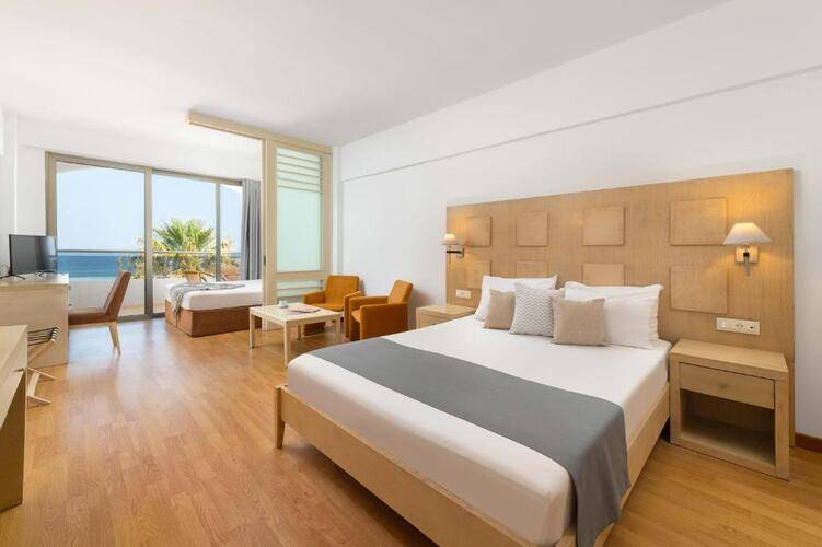 Paralos Rodos Lifestyle