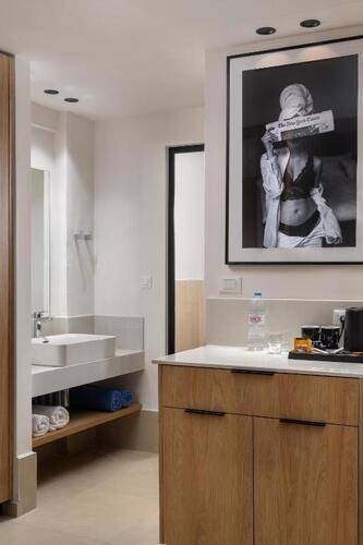 Paralos Rodos Lifestyle