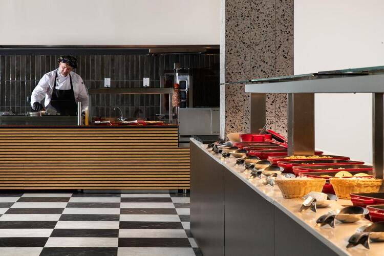 Paralos Rodos Lifestyle