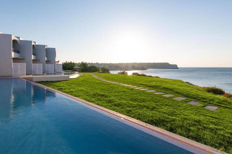 Paralos Rodos Lifestyle