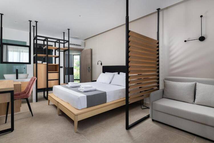 Paralos Rodos Lifestyle