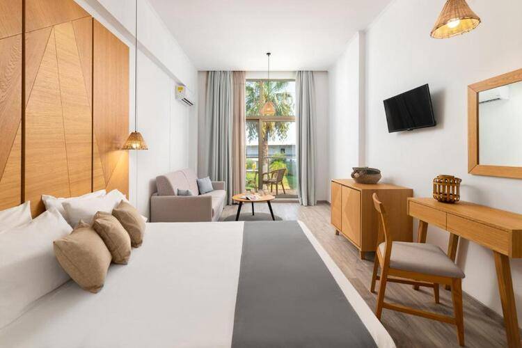 Paralos Rodos Lifestyle