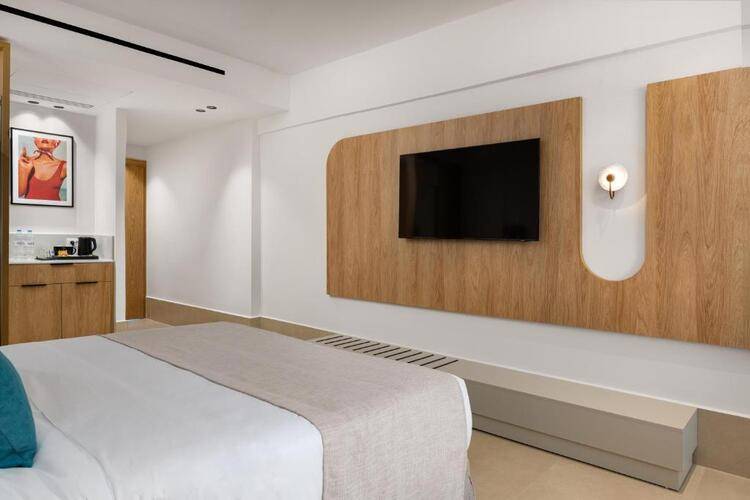 Paralos Rodos Lifestyle