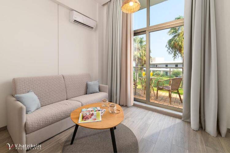 Paralos Rodos Lifestyle